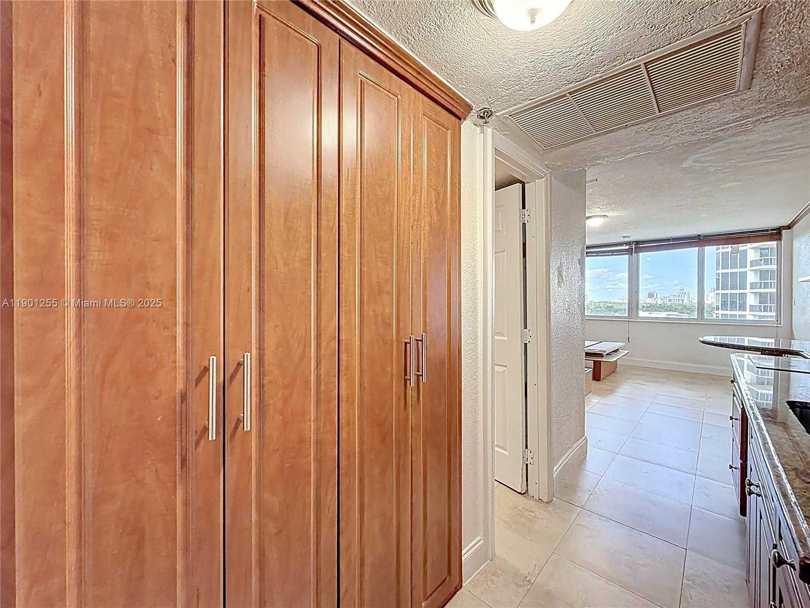 Small Image of 19201 COLLINS AVE #729, Sunny Isles Beach Number 6