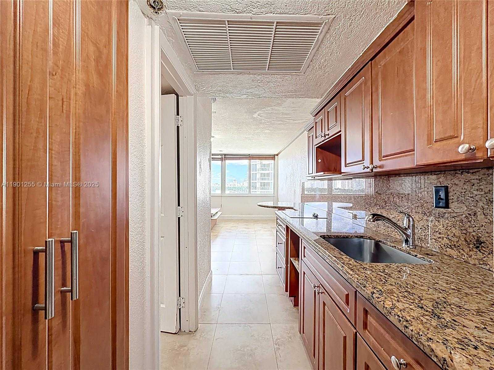 Small Image of 19201 COLLINS AVE #729, Sunny Isles Beach Number 7