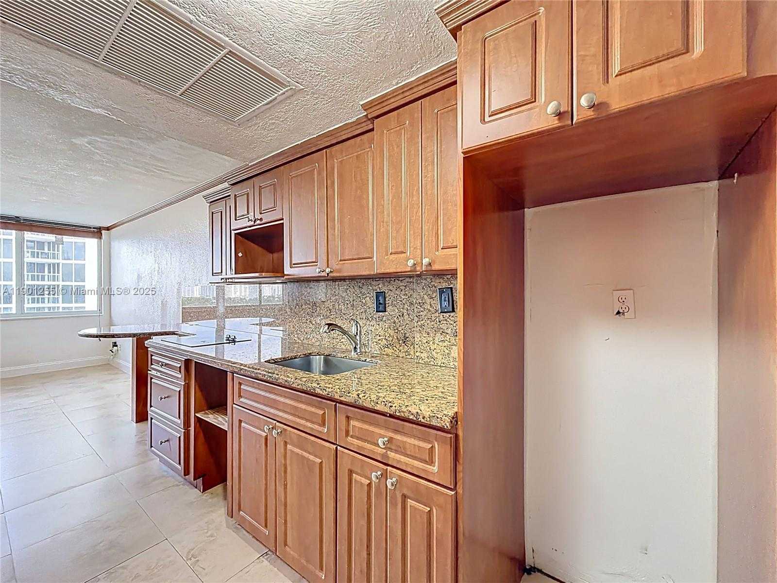 Small Image of 19201 COLLINS AVE #729, Sunny Isles Beach Number 8