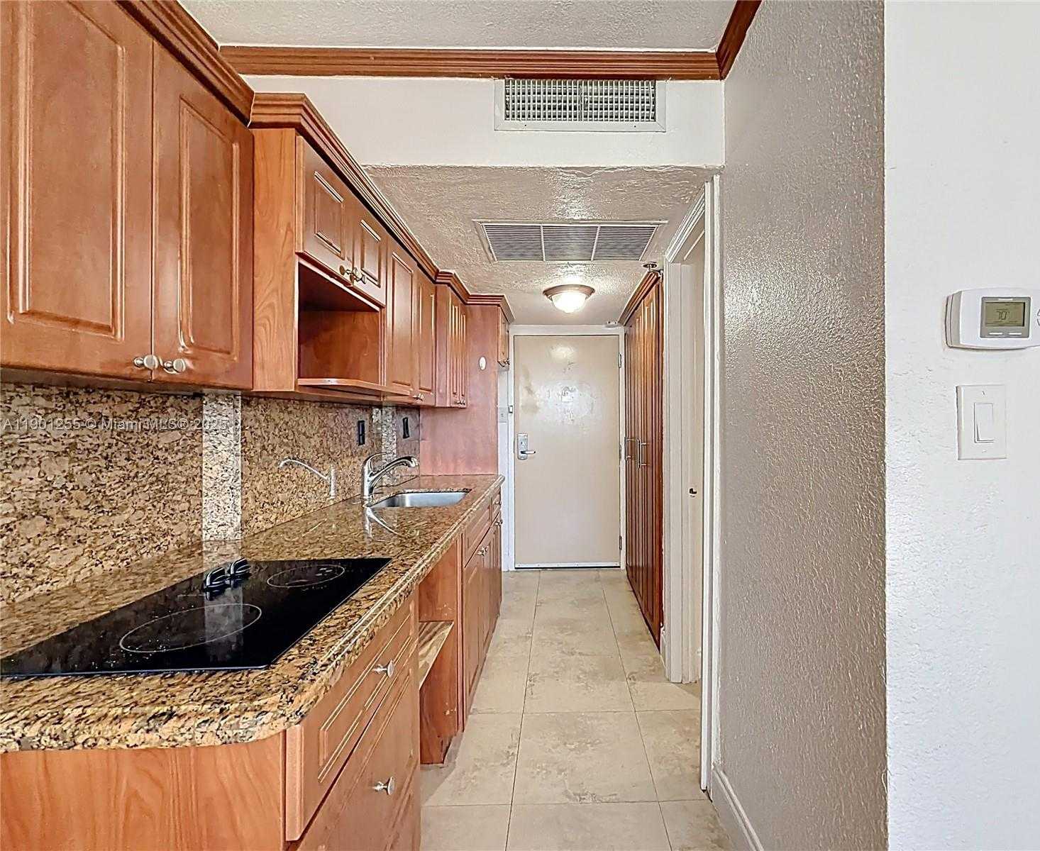 Small Image of 19201 COLLINS AVE #729, Sunny Isles Beach Number 9