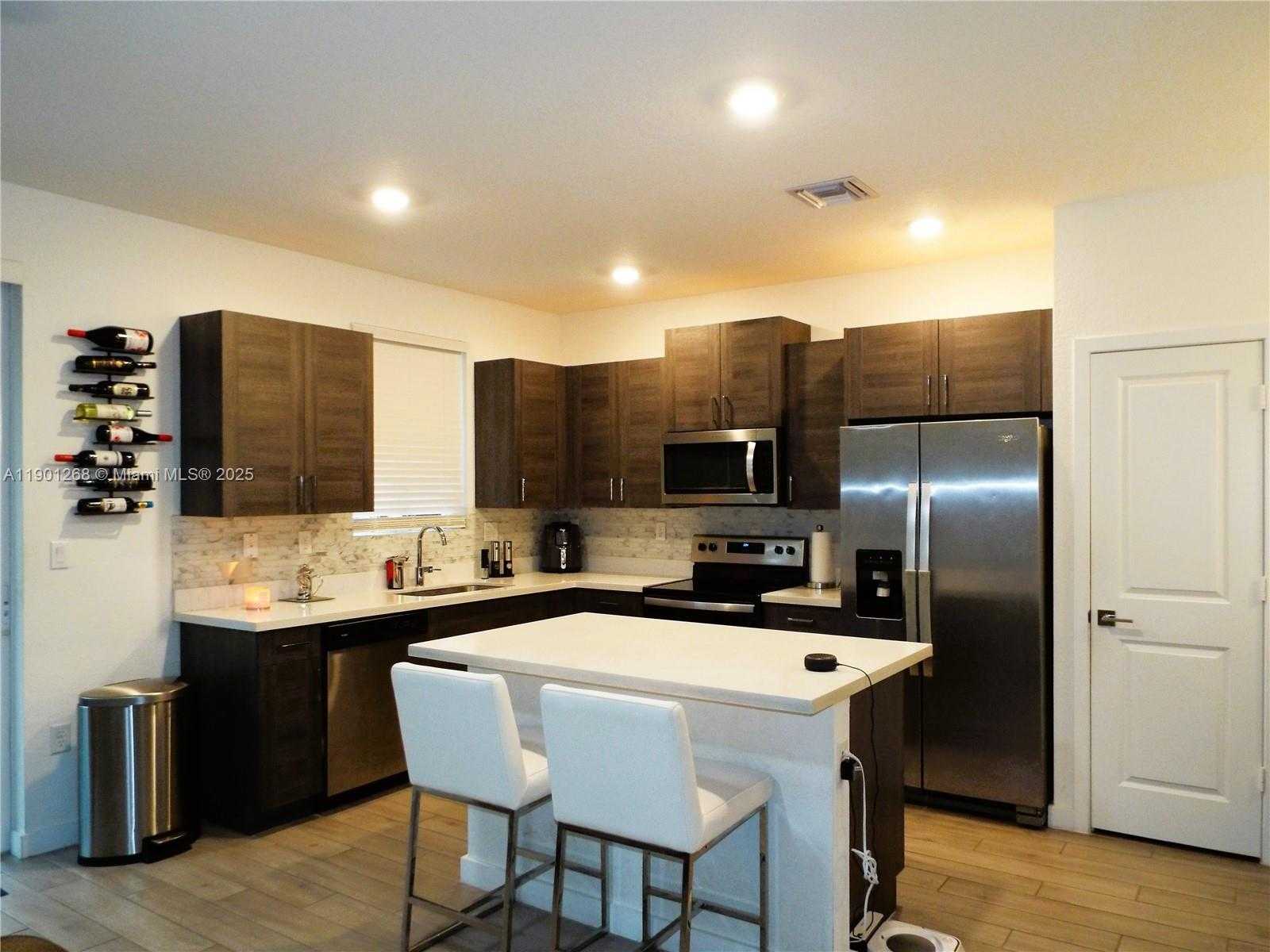 Small Image of 2363 SOUTH EAST 11TH ST, Homestead Number 10