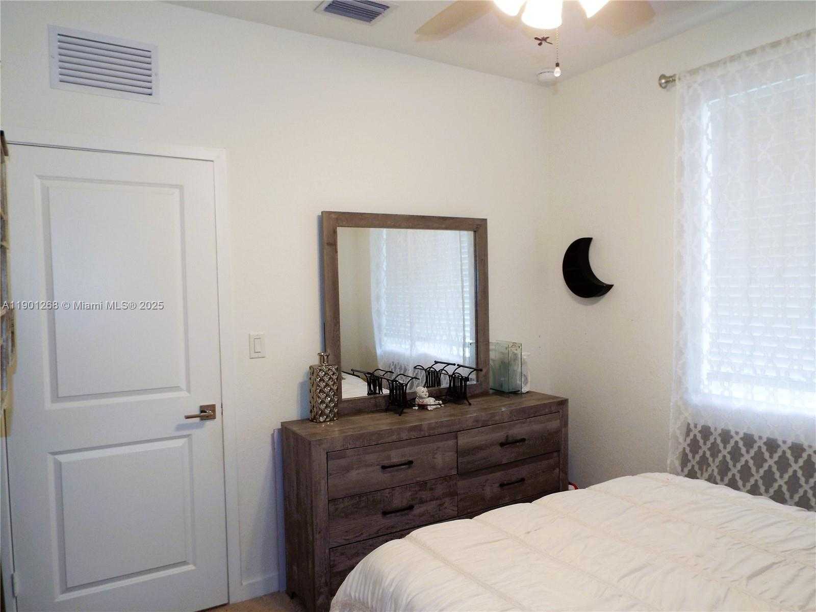 Small Image of 2363 SOUTH EAST 11TH ST, Homestead Number 21