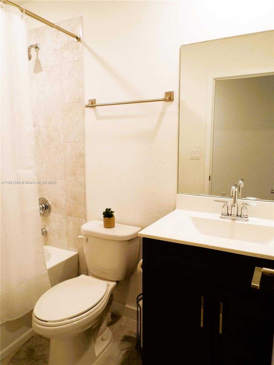 Small Image of 2363 SOUTH EAST 11TH ST, Homestead Number 32