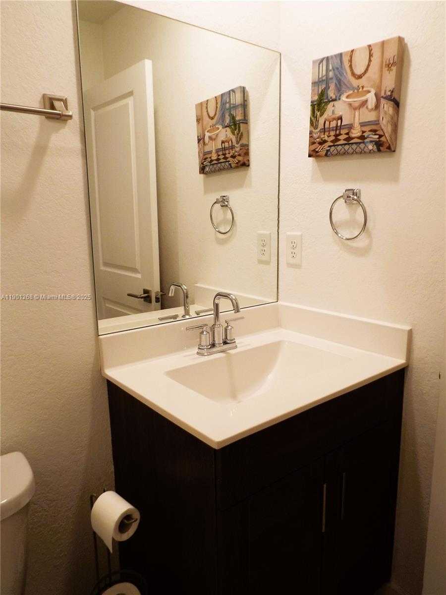 Small Image of 2363 SOUTH EAST 11TH ST, Homestead Number 34