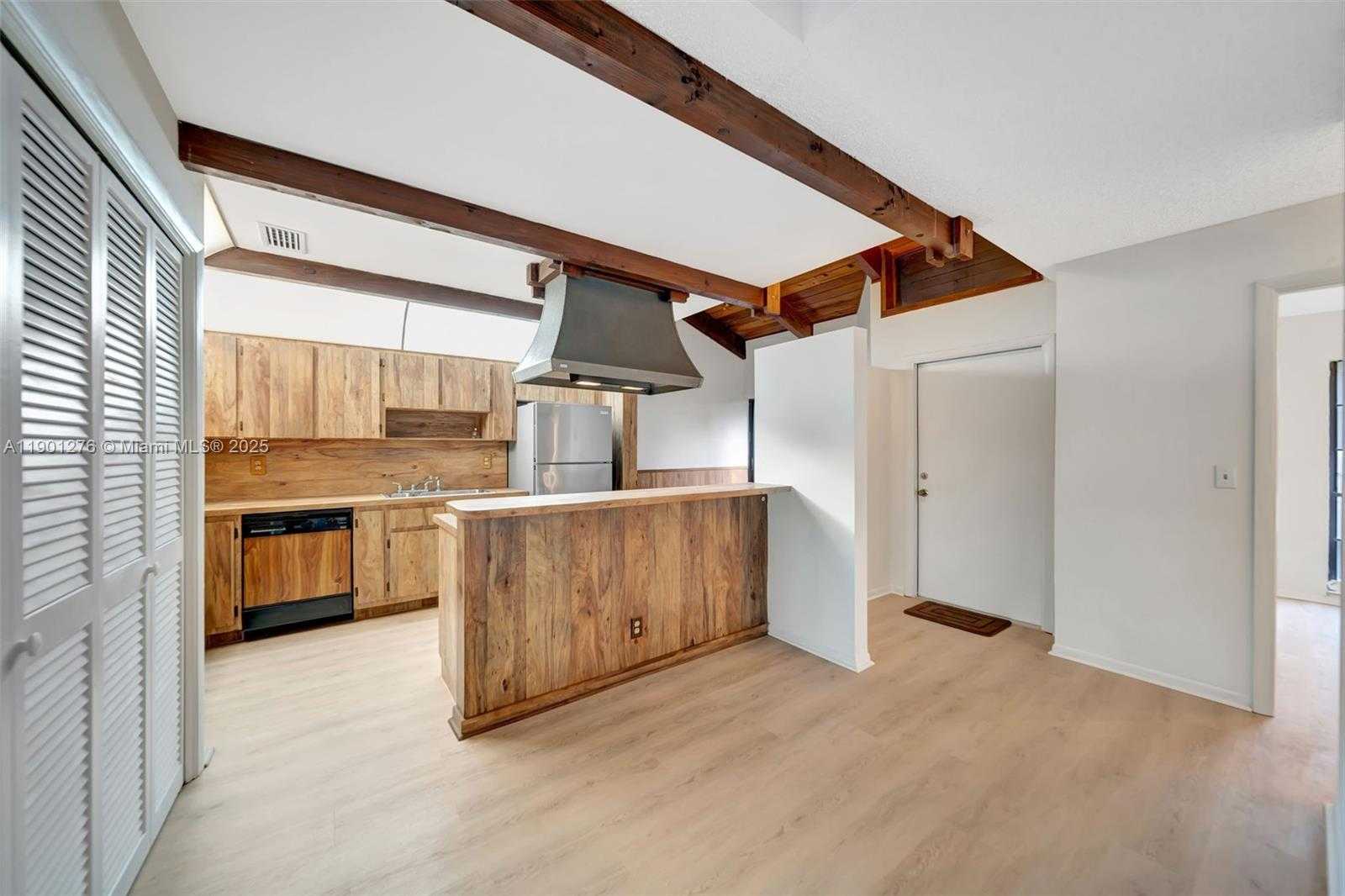 Small Image of 616 BRIARWOOD CIR, Hollywood Number 10
