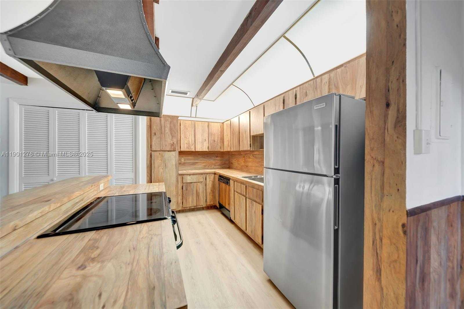 Small Image of 616 BRIARWOOD CIR, Hollywood Number 15