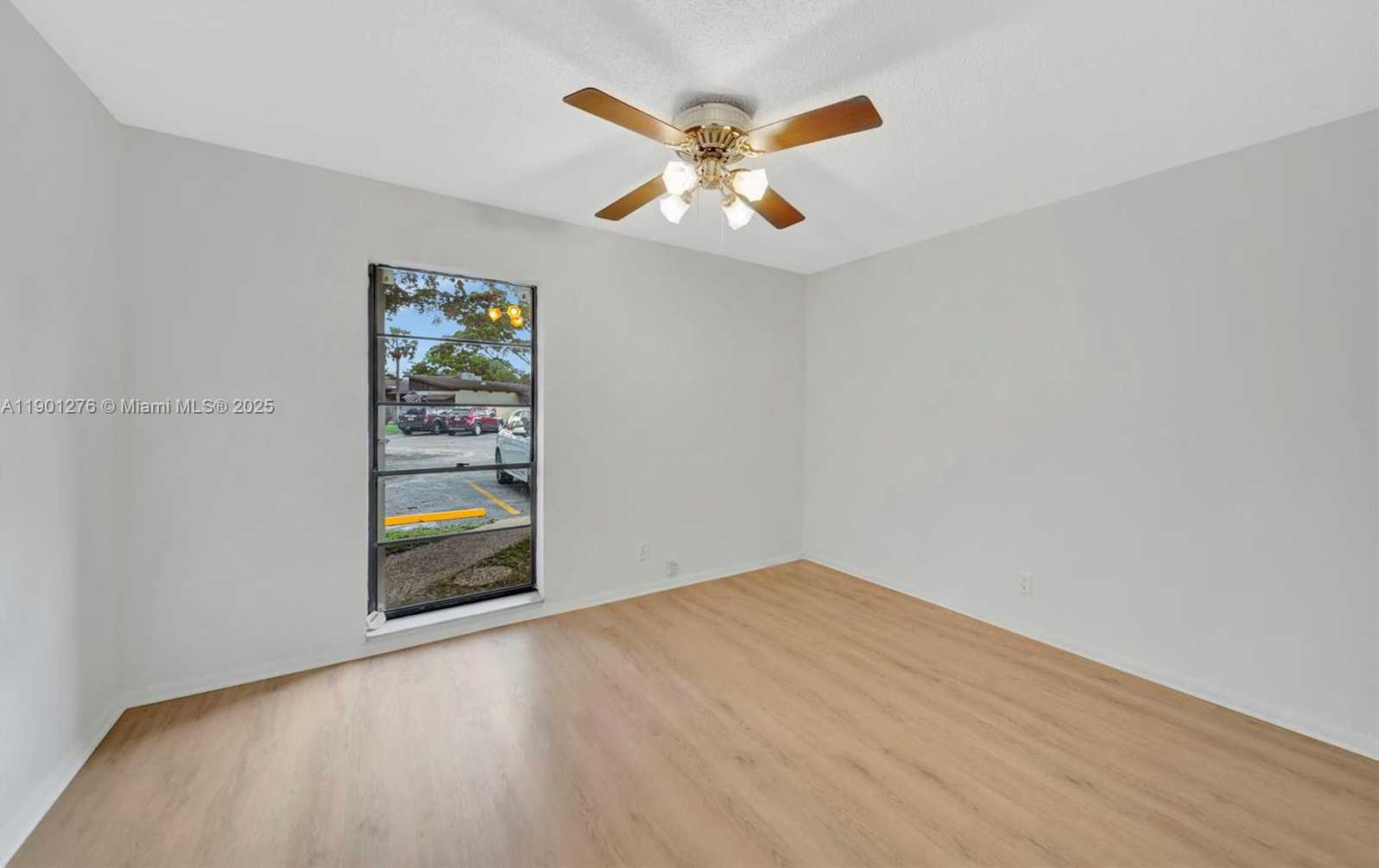 Small Image of 616 BRIARWOOD CIR, Hollywood Number 22