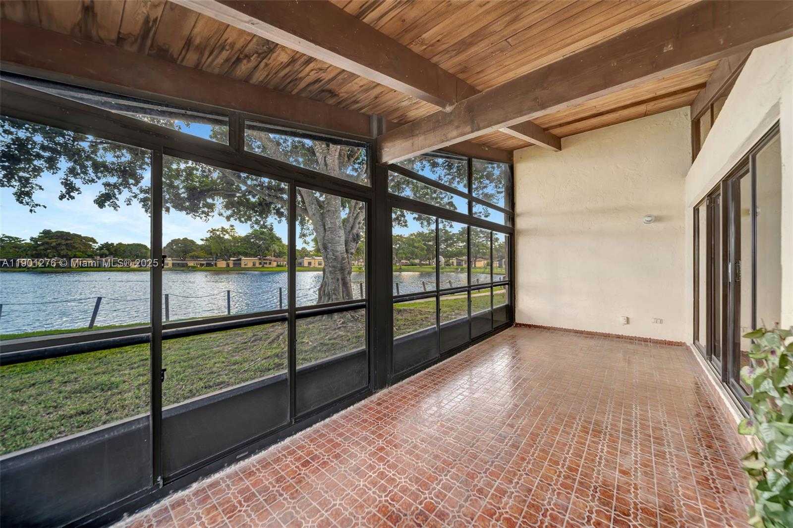 Small Image of 616 BRIARWOOD CIR, Hollywood Number 38