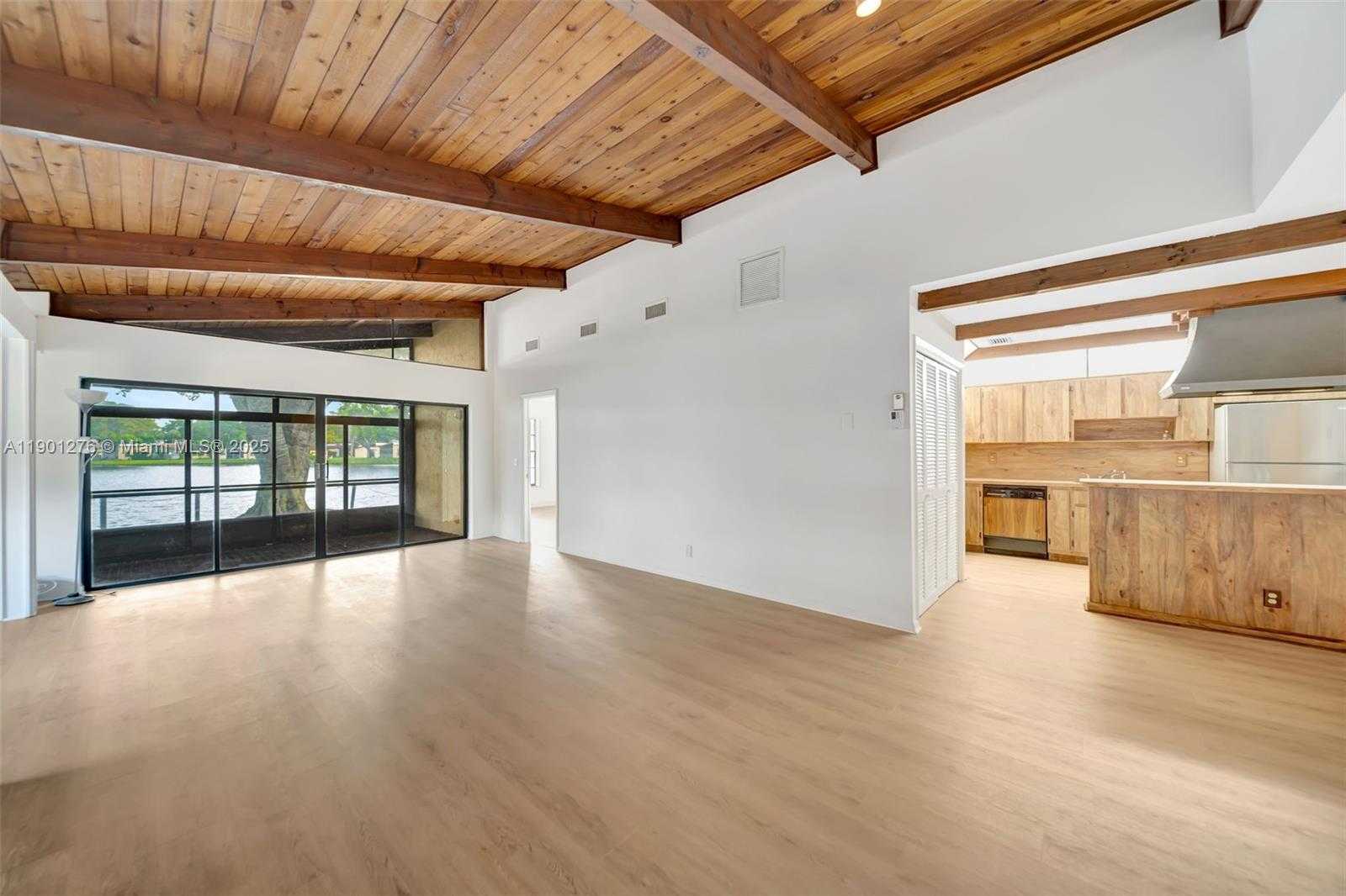 Small Image of 616 BRIARWOOD CIR, Hollywood Number 6
