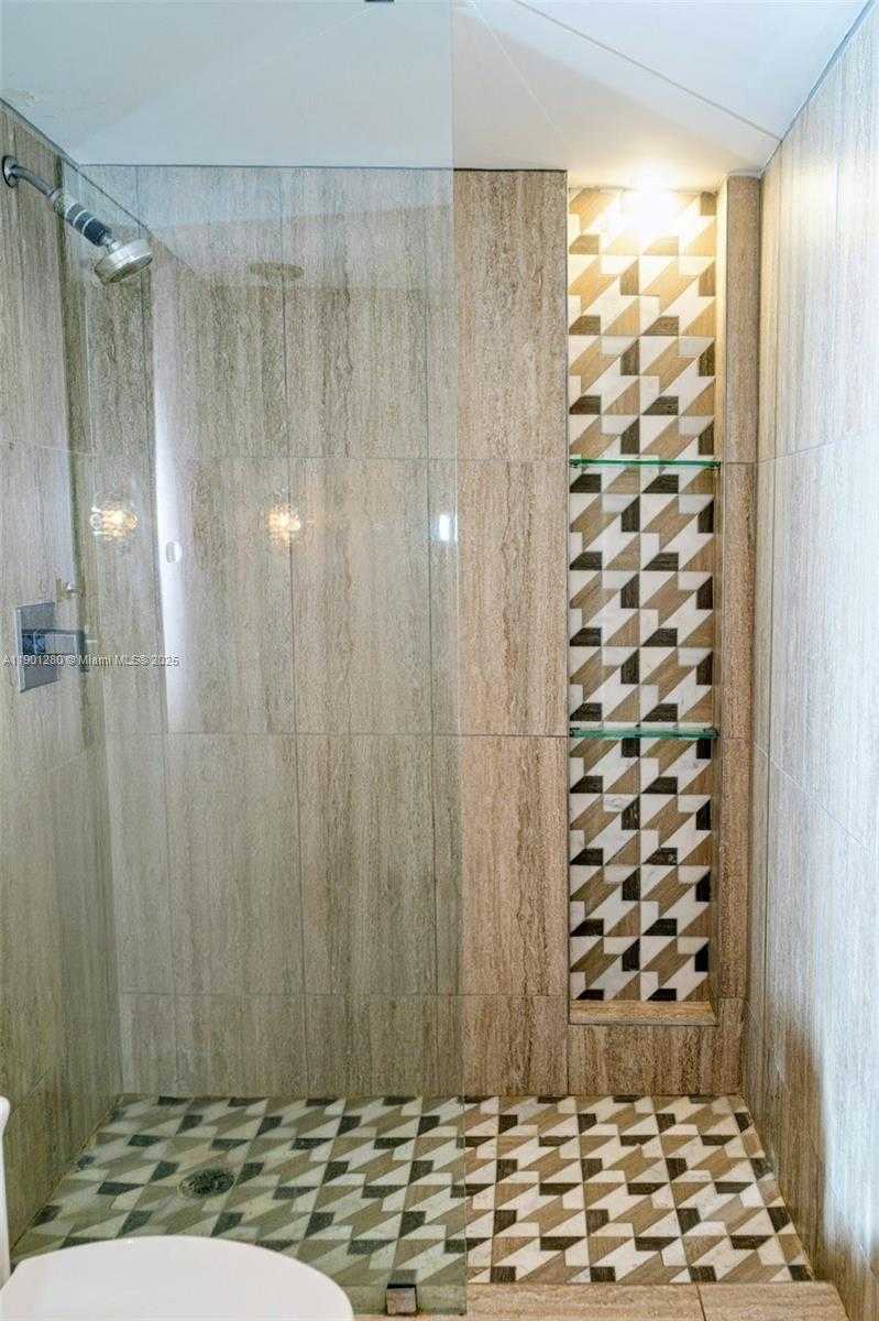 Small Image of 401 69TH ST #212, Miami Beach Number 10