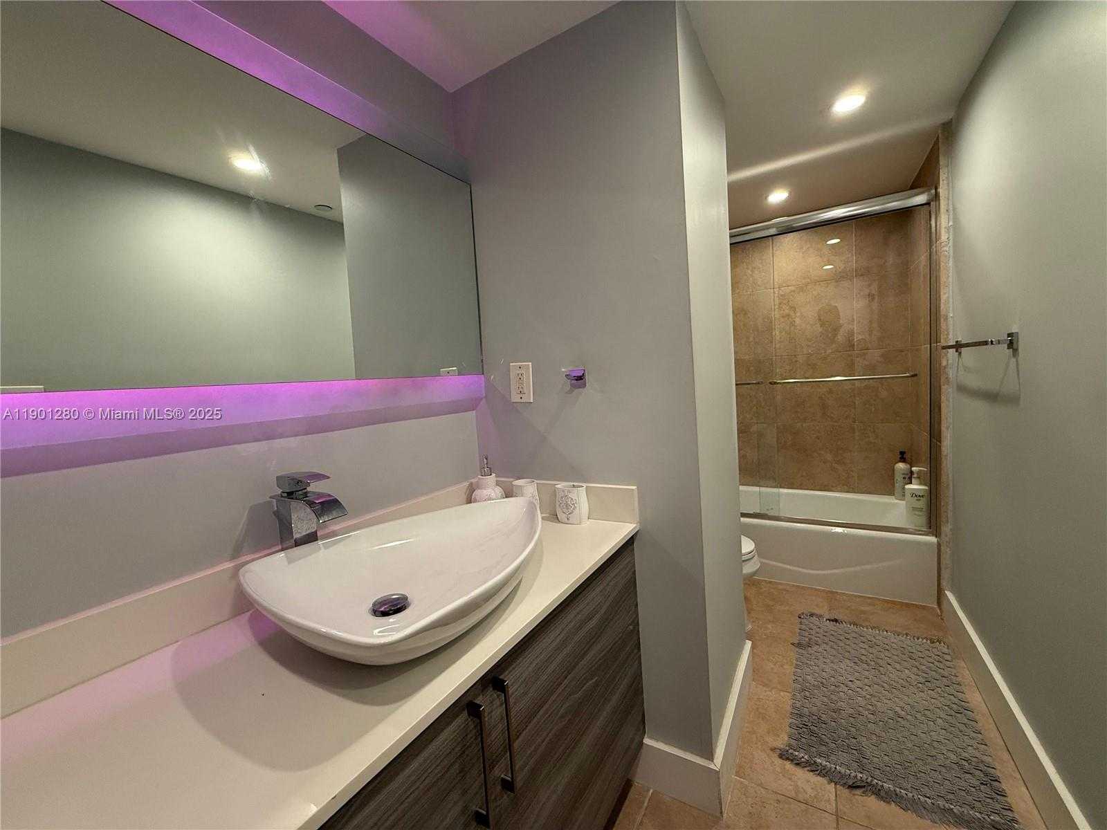 Small Image of 401 69TH ST #212, Miami Beach Number 11