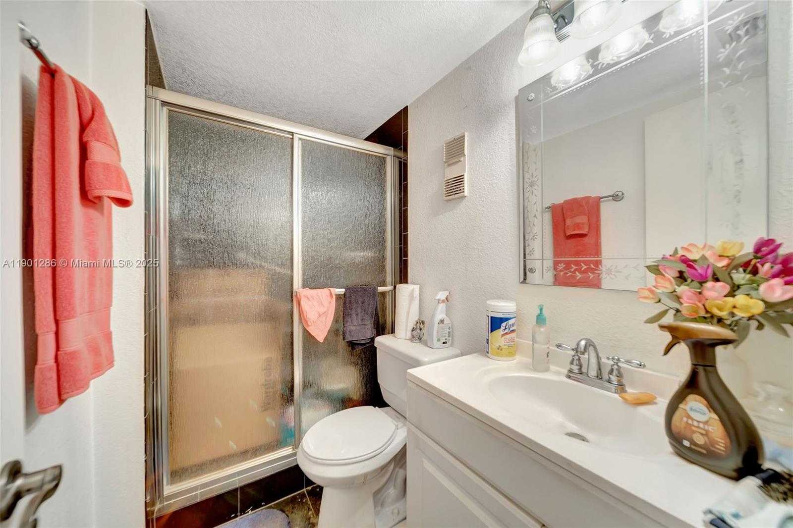 Small Image of 9230 LAGOON PL #309, Davie Number 19