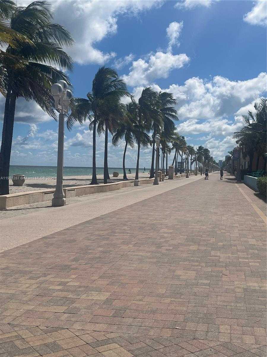 Small Image of 2731 OCEAN CLUB BLVD #301, Hollywood Number 11