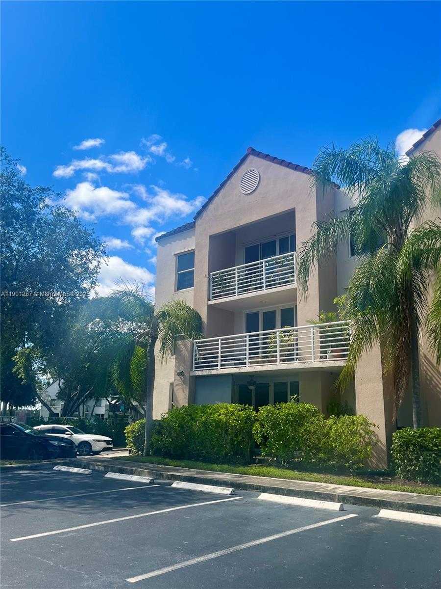 Small Image of 2731 OCEAN CLUB BLVD #301, Hollywood Number 2