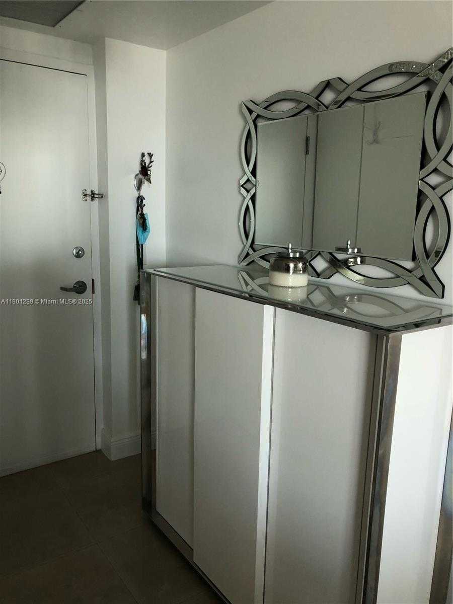 Small Image of 350 SOUTH MIAMI AVE #1511, Miami Number 2