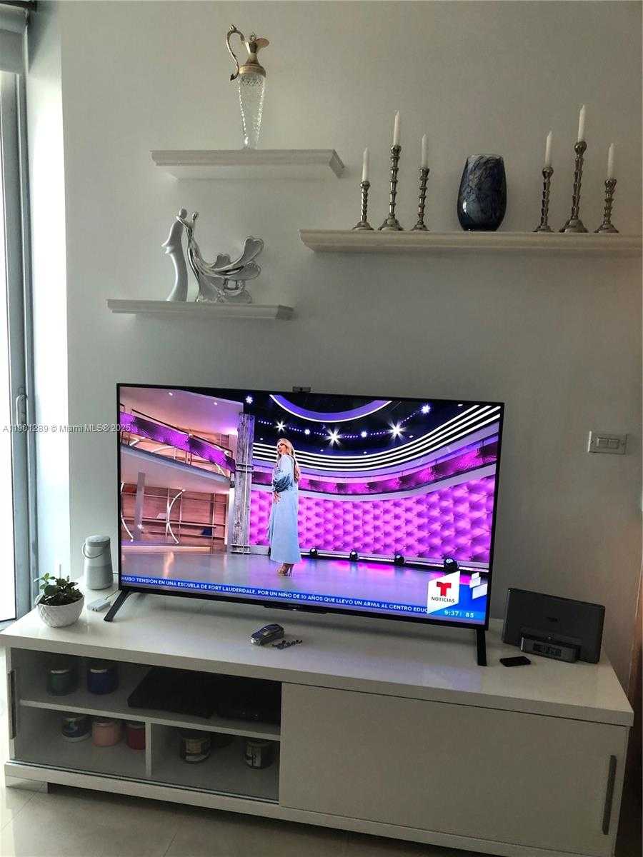 Small Image of 350 SOUTH MIAMI AVE #1511, Miami Number 5