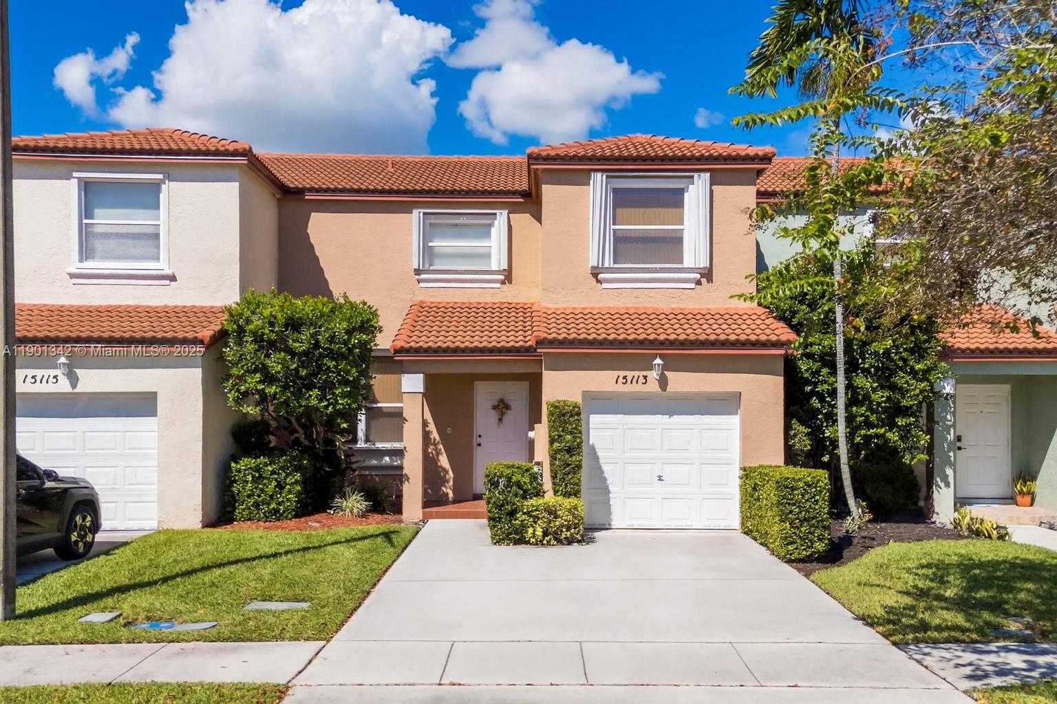 Small Image of 15113 NORTH WEST 8TH ST, Pembroke Pines Number 1
