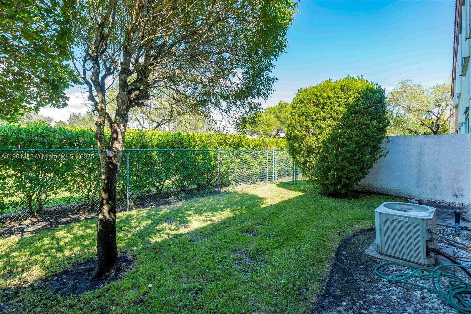 Small Image of 15113 NORTH WEST 8TH ST, Pembroke Pines Number 11