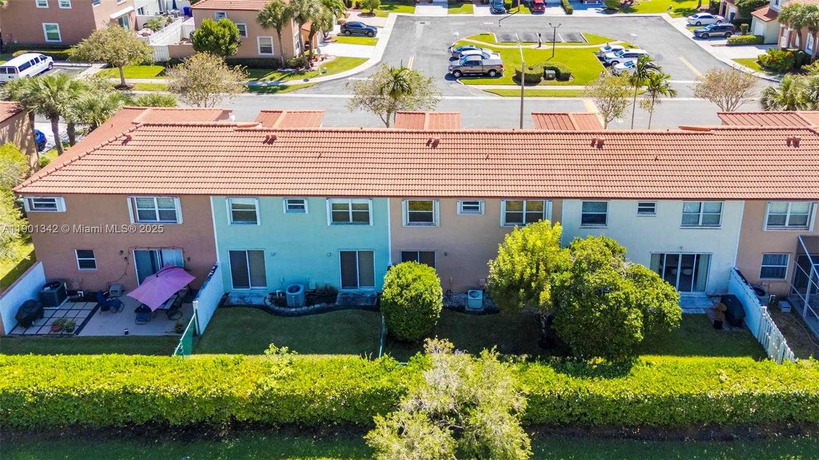 Small Image of 15113 NORTH WEST 8TH ST, Pembroke Pines Number 12