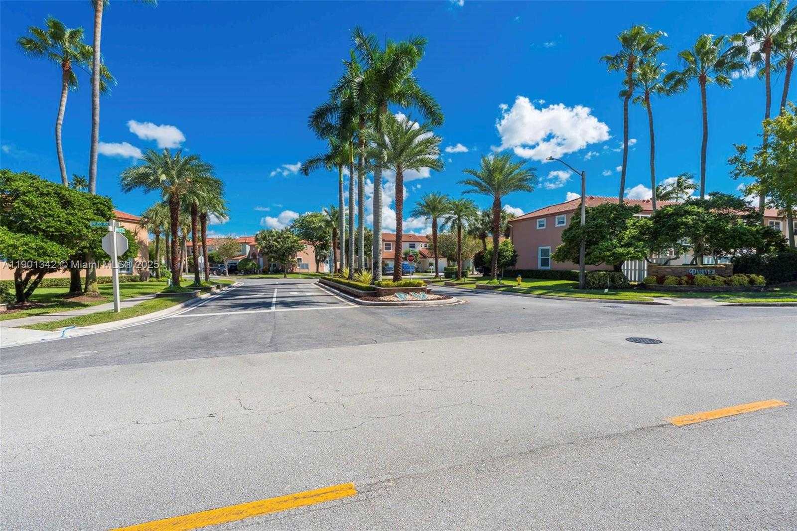 Small Image of 15113 NORTH WEST 8TH ST, Pembroke Pines Number 50