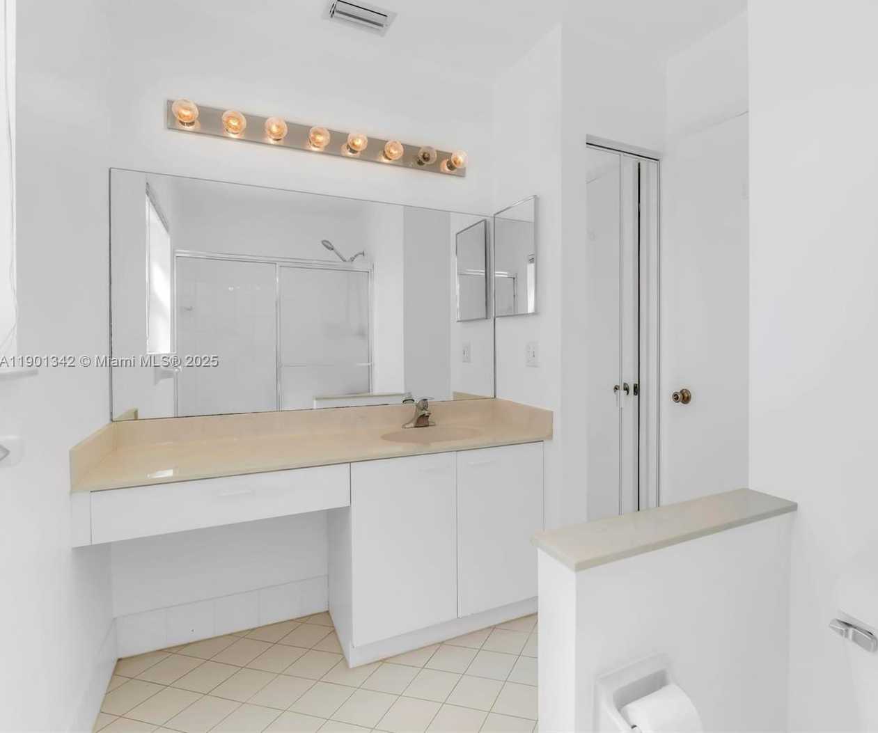 Small Image of 15113 NORTH WEST 8TH ST, Pembroke Pines Number 6