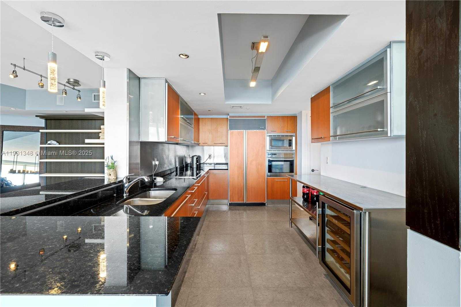 Small Image of 400 ALTON RD #3006, Miami Beach Number 11