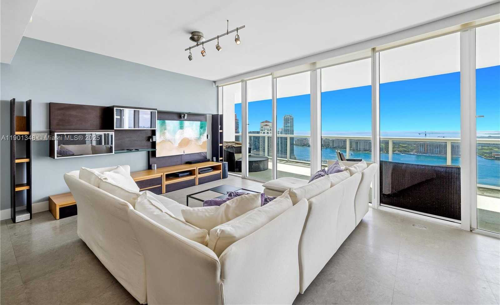 Small Image of 400 ALTON RD #3006, Miami Beach Number 2