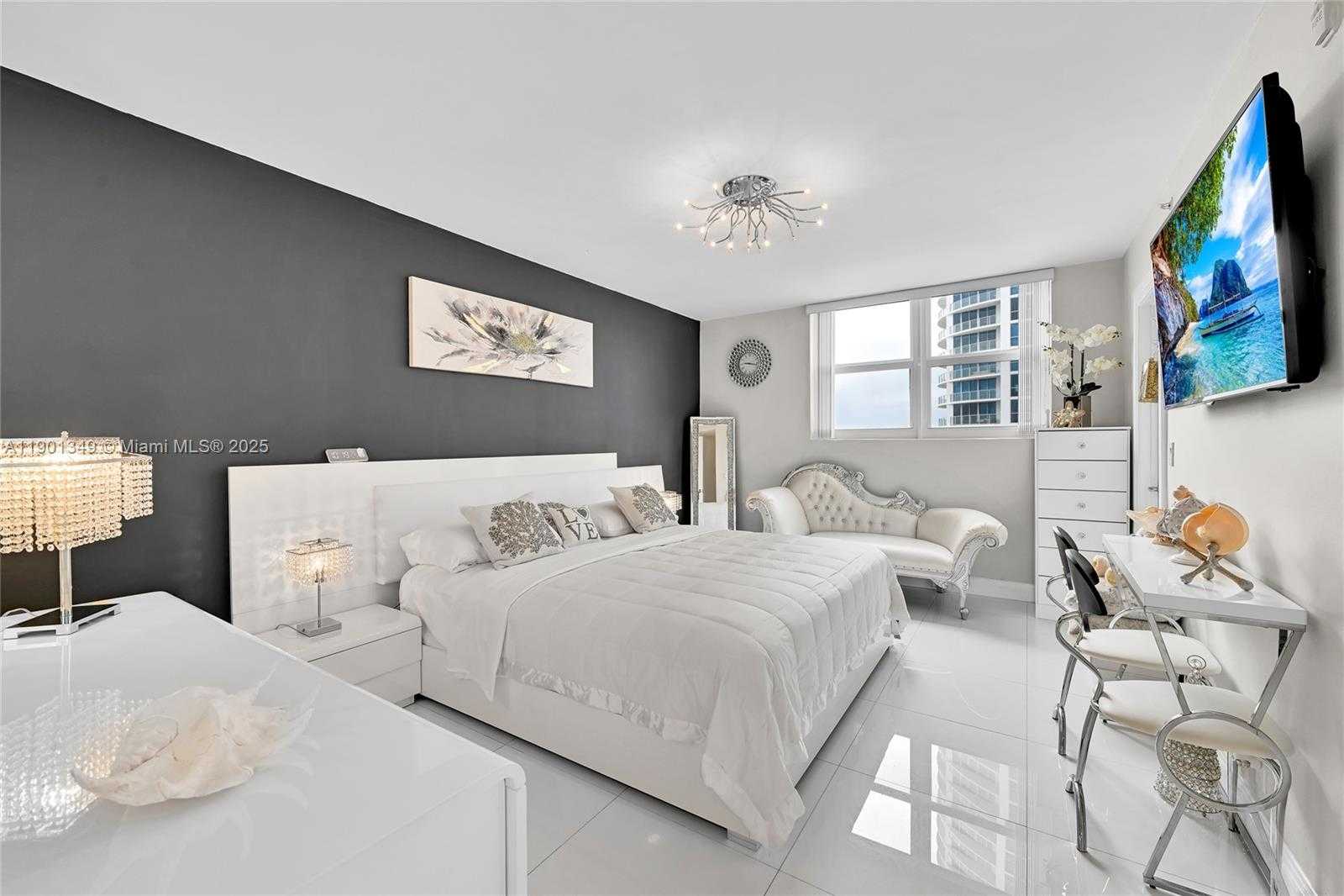 Imagen de Pequeño Objeto