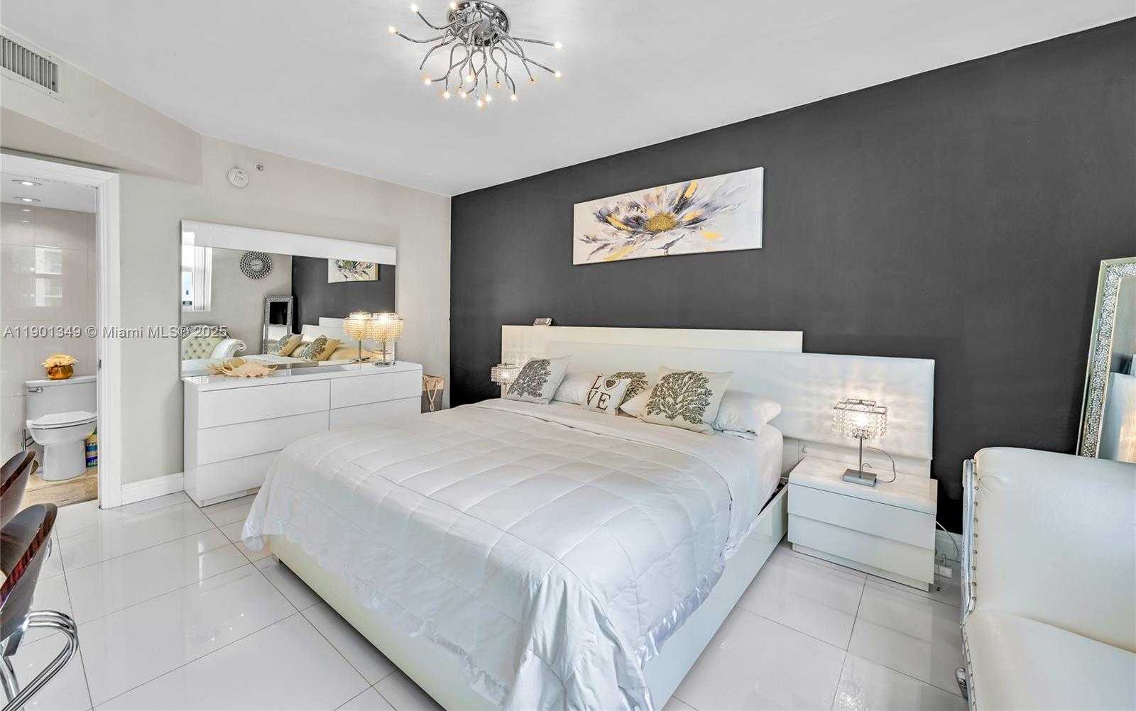 Imagen de Pequeño Objeto