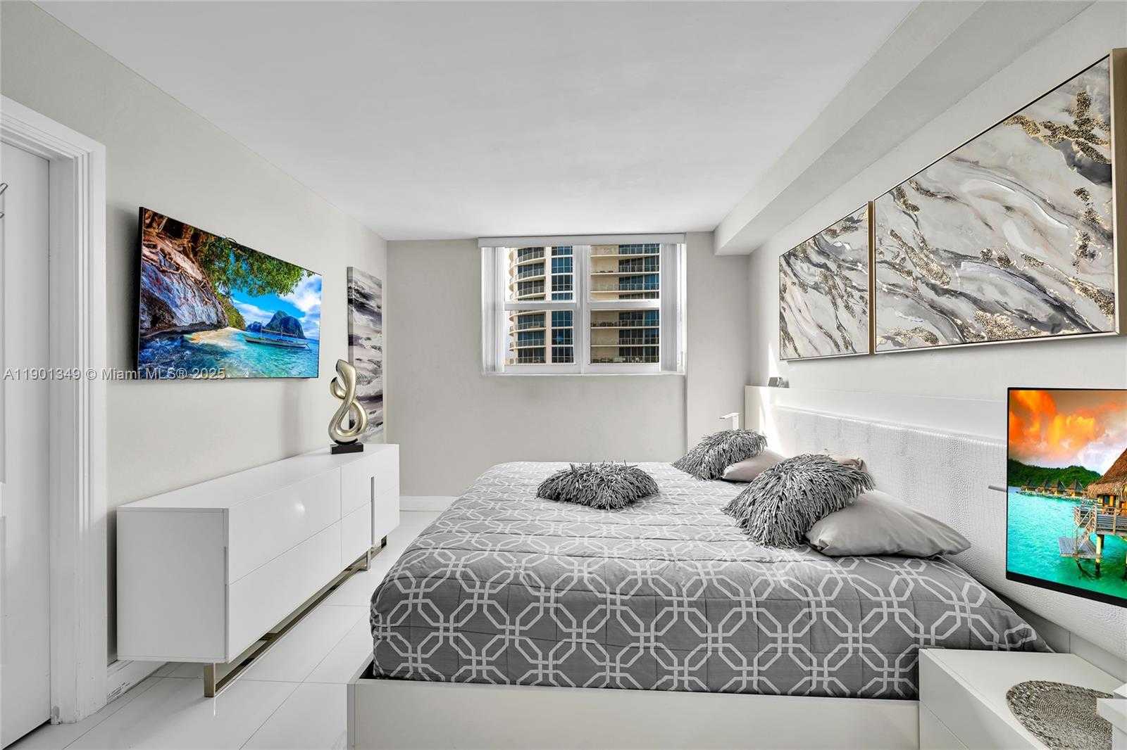 Imagen de Pequeño Objeto