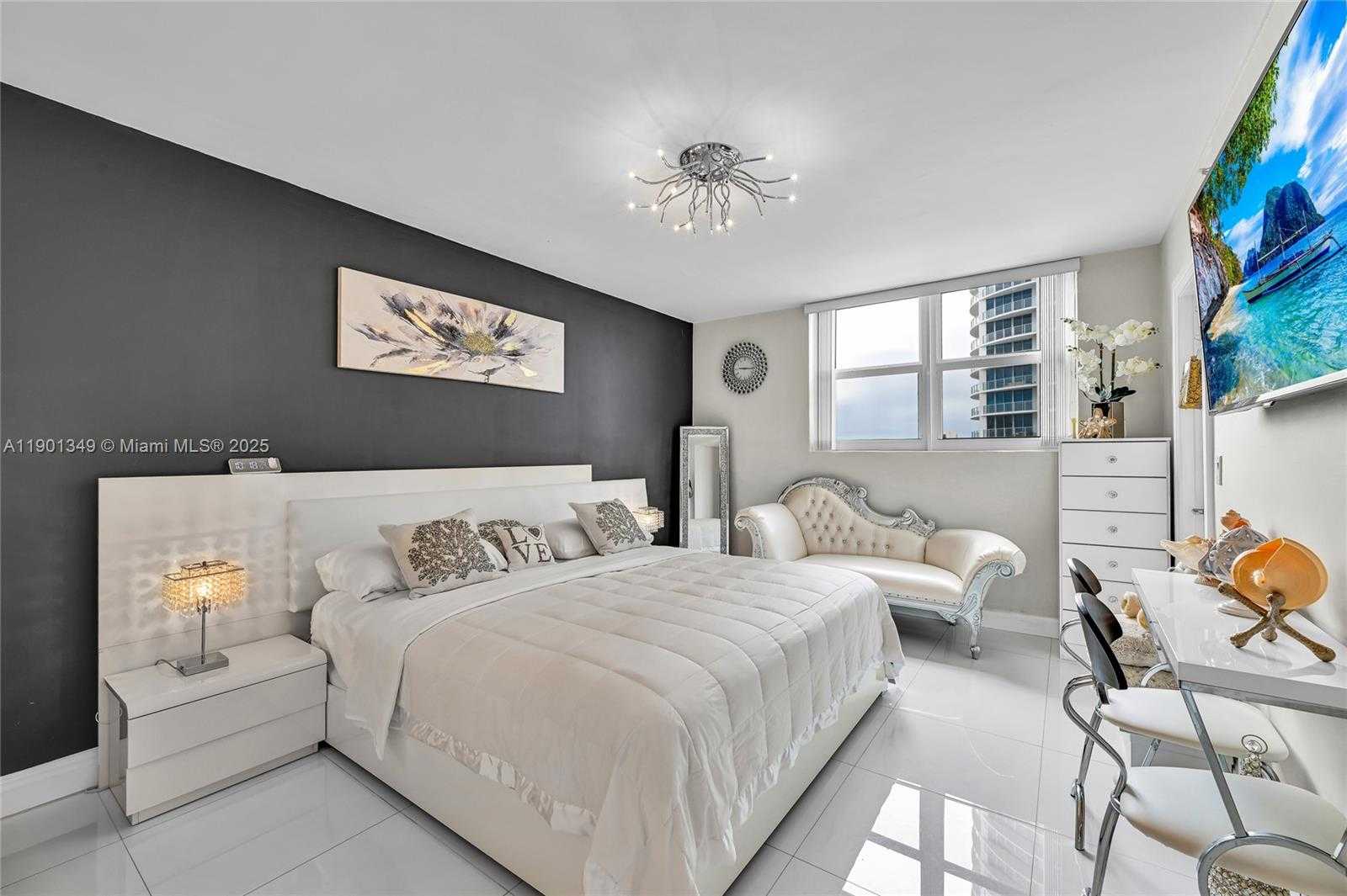 Imagen de Pequeño Objeto