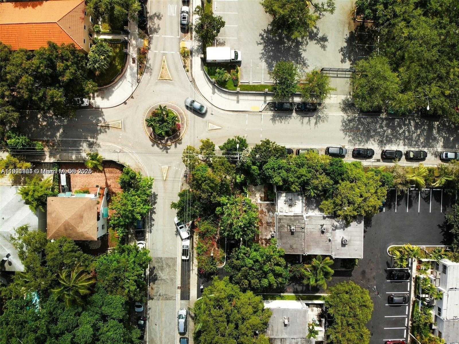 Imagen de Pequeño Objeto