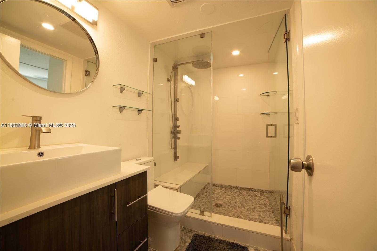 Imagen de Pequeño Objeto