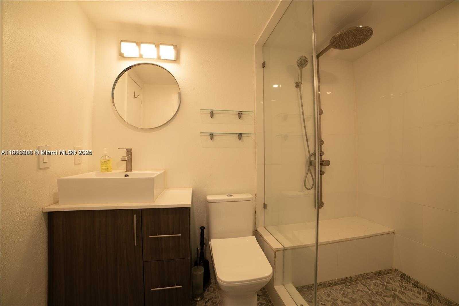 Imagen de Pequeño Objeto