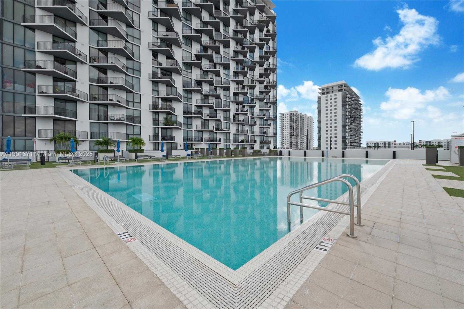 Small Image of 5300 PASEO BLVD #1205, Doral Number 13