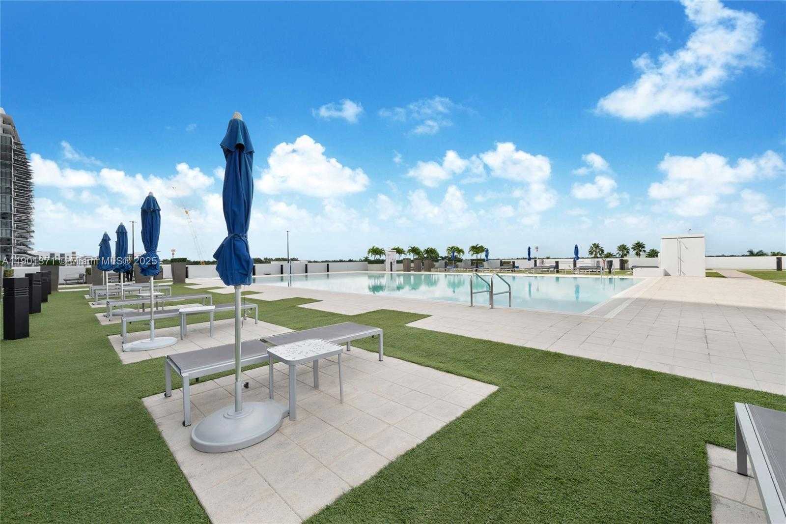 Small Image of 5300 PASEO BLVD #1205, Doral Number 14