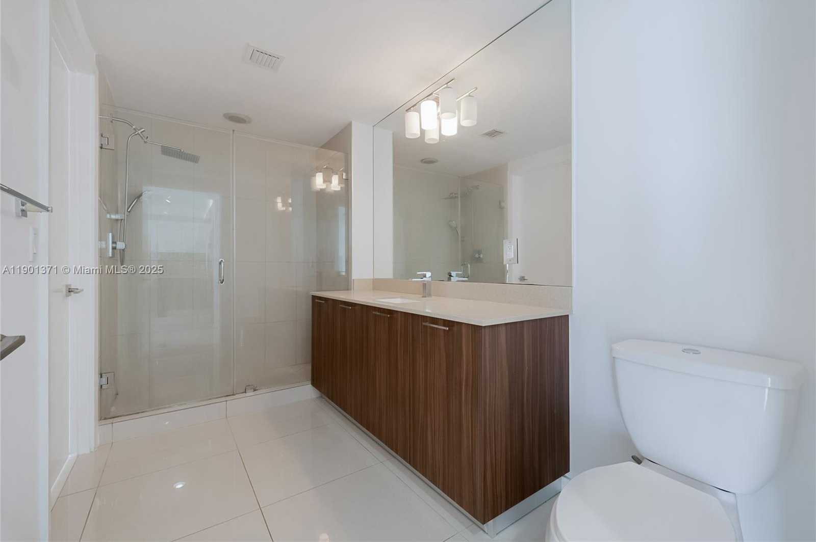 Small Image of 5300 PASEO BLVD #1205, Doral Number 7