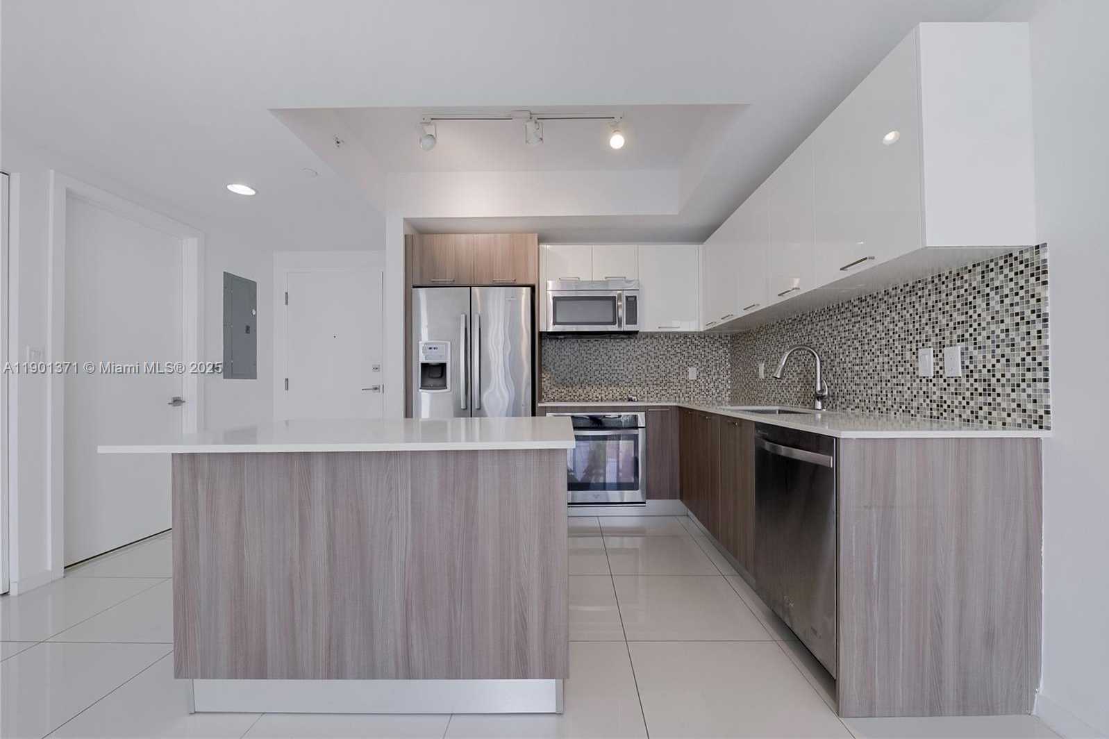 Small Image of 5300 PASEO BLVD #1205, Doral Number 8