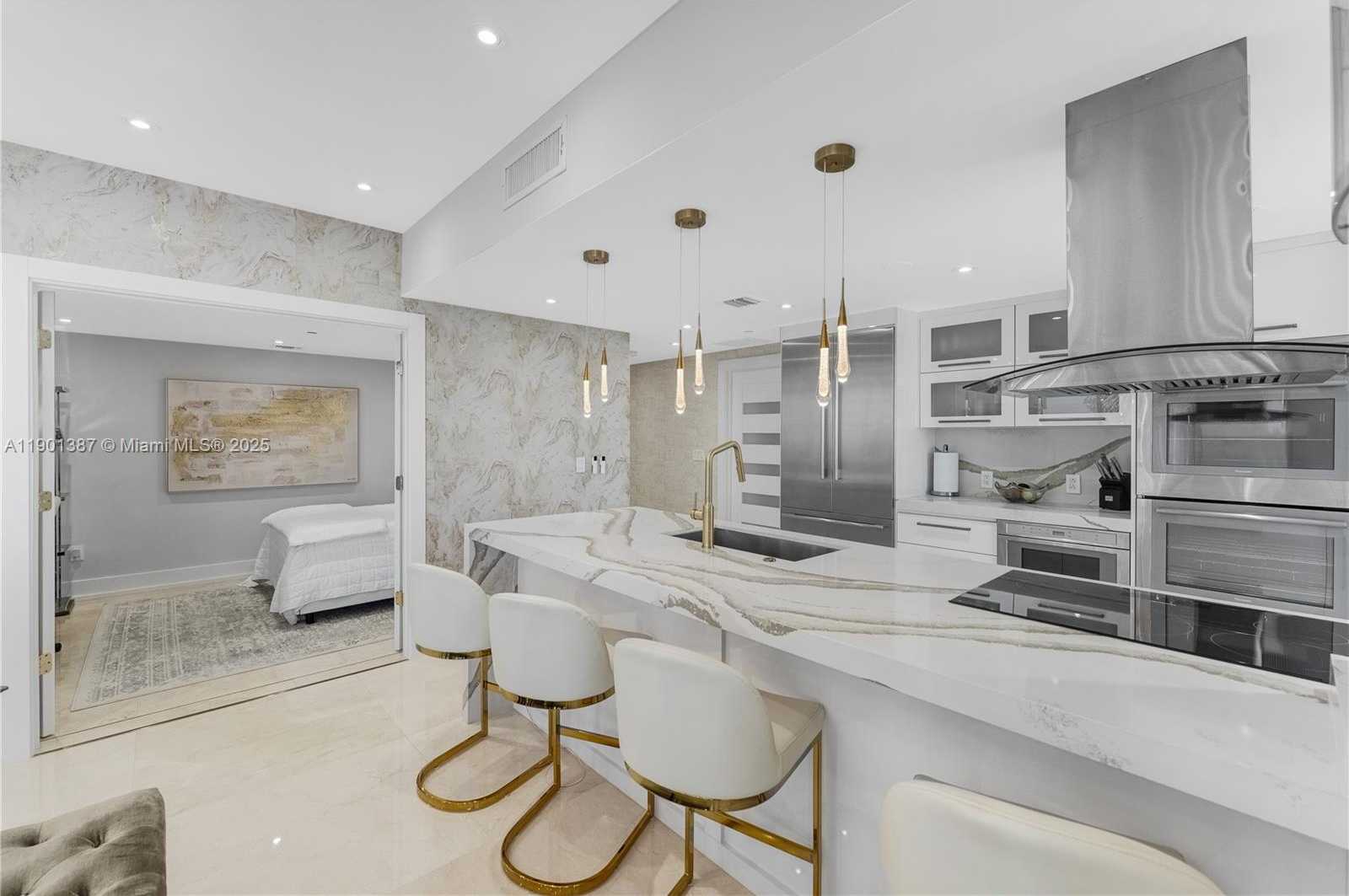 Small Image of 495 BRICKELL AVE #3802, Miami Number 12