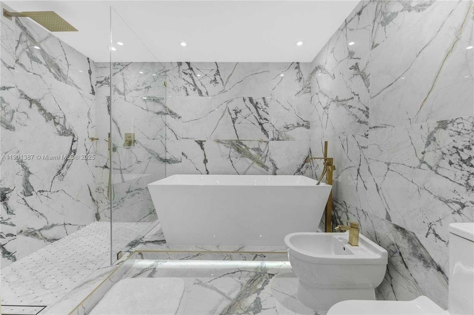 Small Image of 495 BRICKELL AVE #3802, Miami Number 19