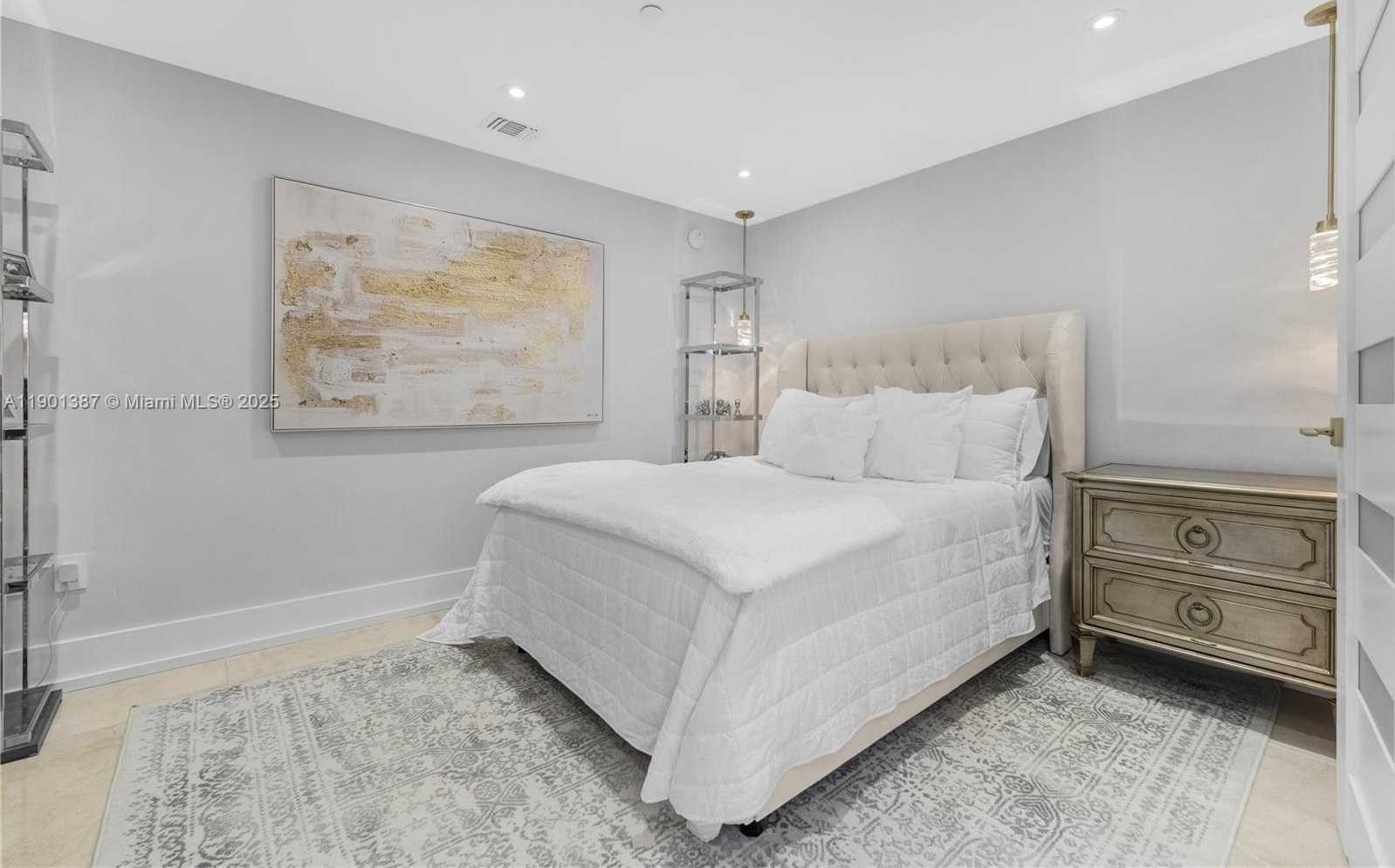 Small Image of 495 BRICKELL AVE #3802, Miami Number 24