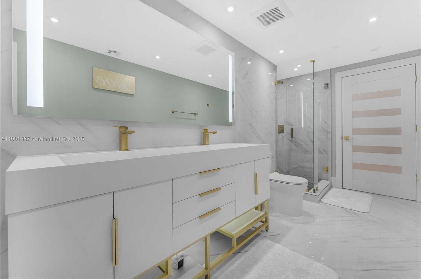 Small Image of 495 BRICKELL AVE #3802, Miami Number 26