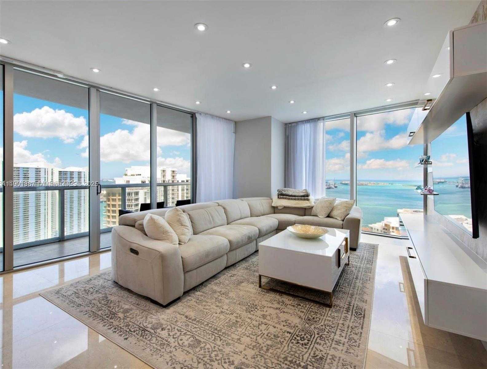 Small Image of 495 BRICKELL AVE #3802, Miami Number 3