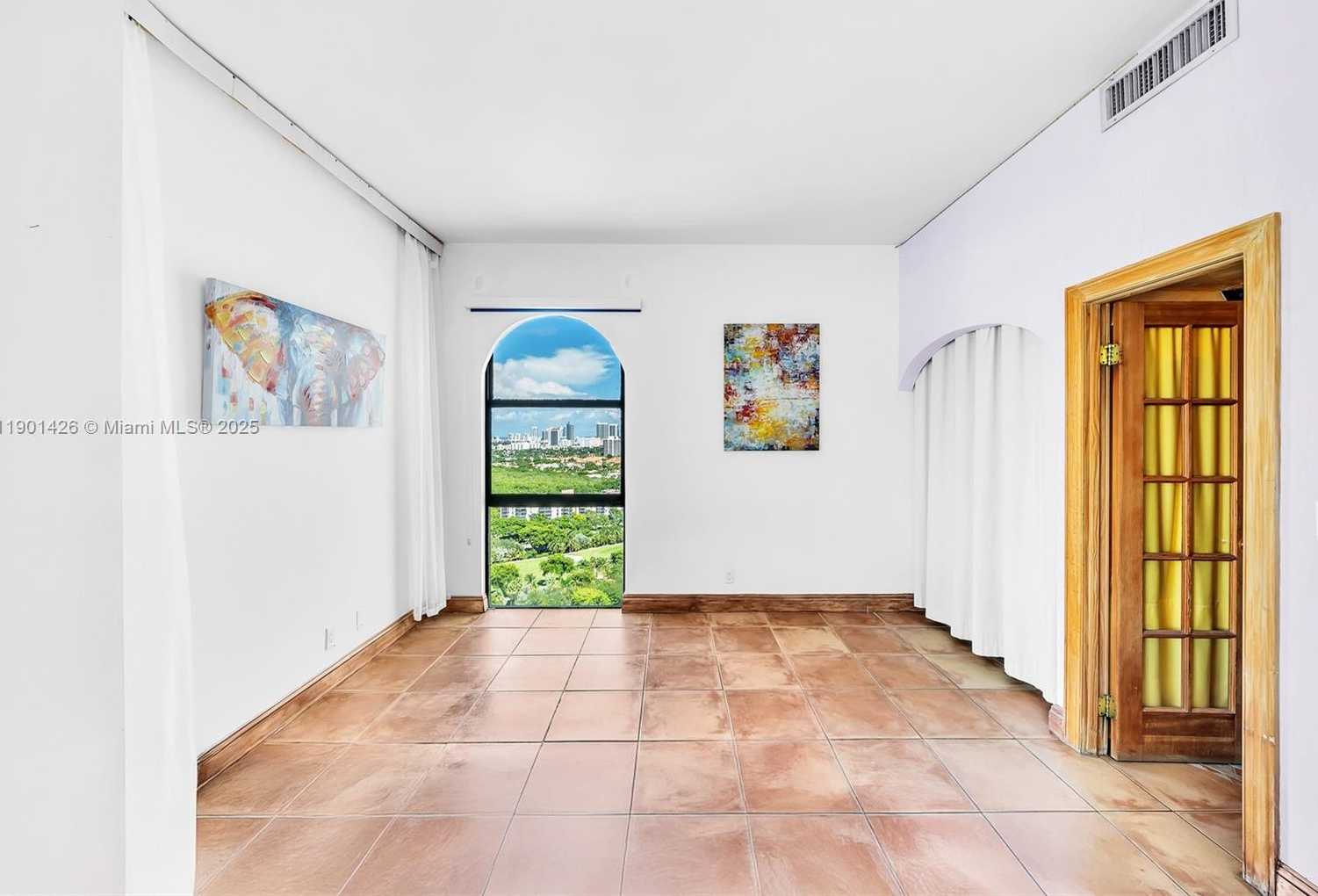 Small Image of 20301 WEST COUNTRY CLUB DR #PH22, Aventura Number 10