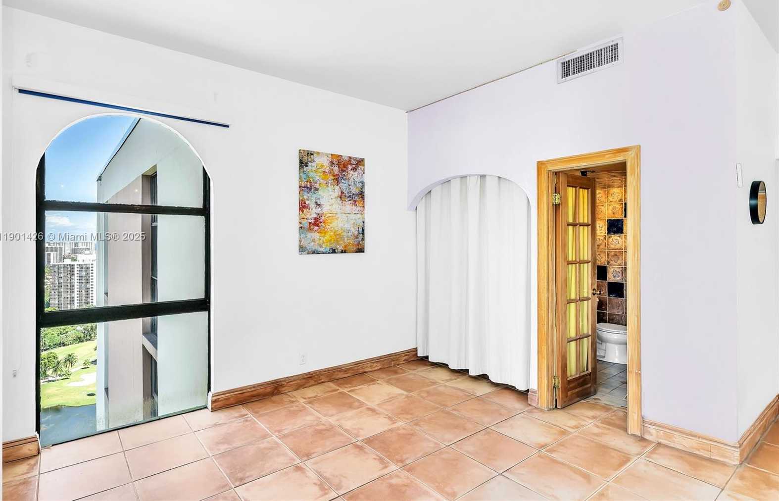 Small Image of 20301 WEST COUNTRY CLUB DR #PH22, Aventura Number 11