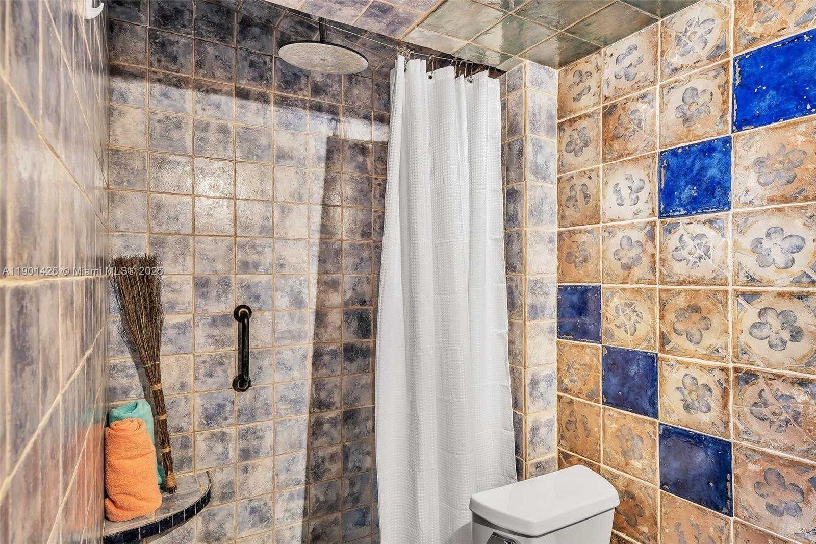 Small Image of 20301 WEST COUNTRY CLUB DR #PH22, Aventura Number 13