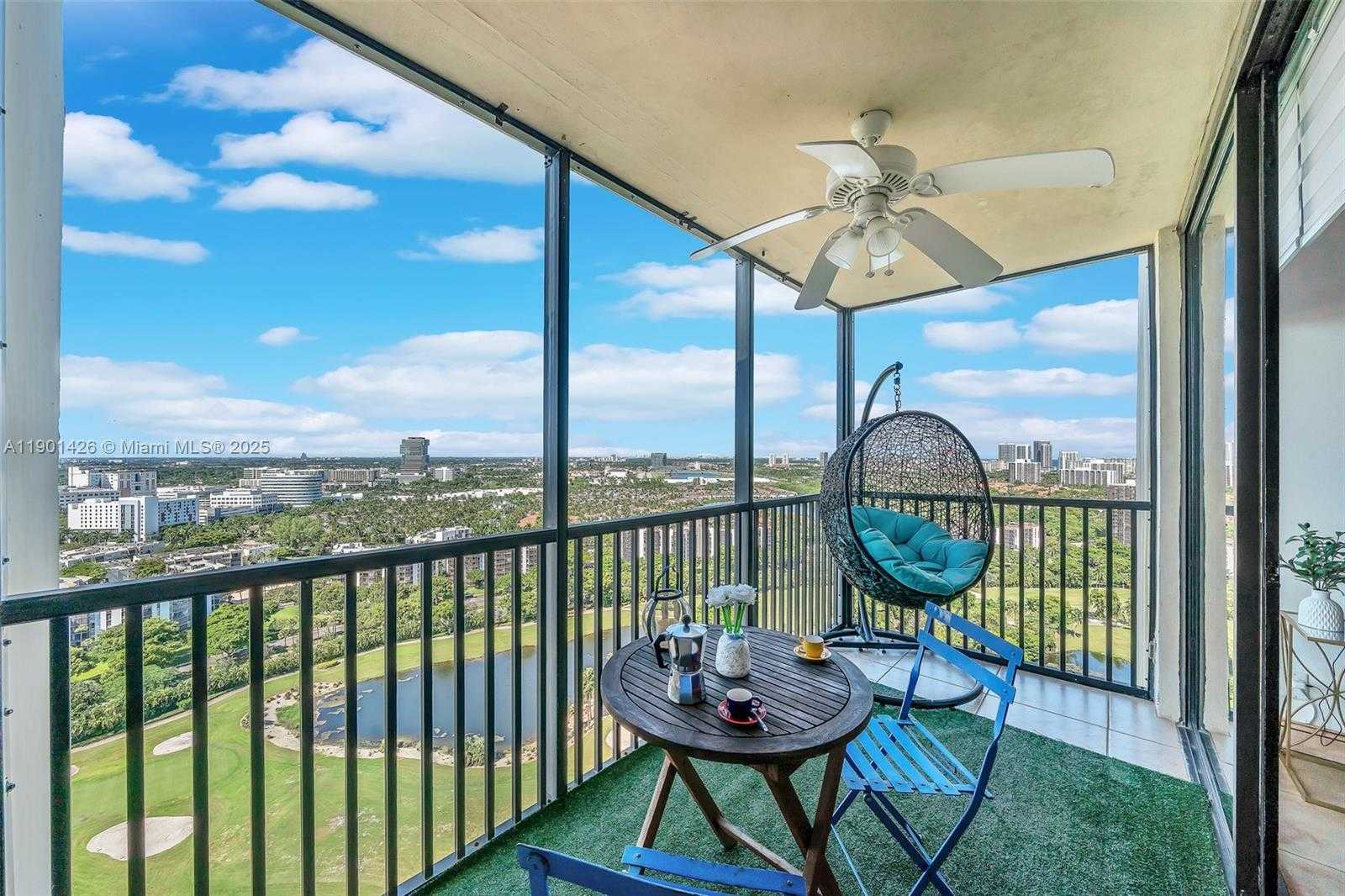 Small Image of 20301 WEST COUNTRY CLUB DR #PH22, Aventura Number 16