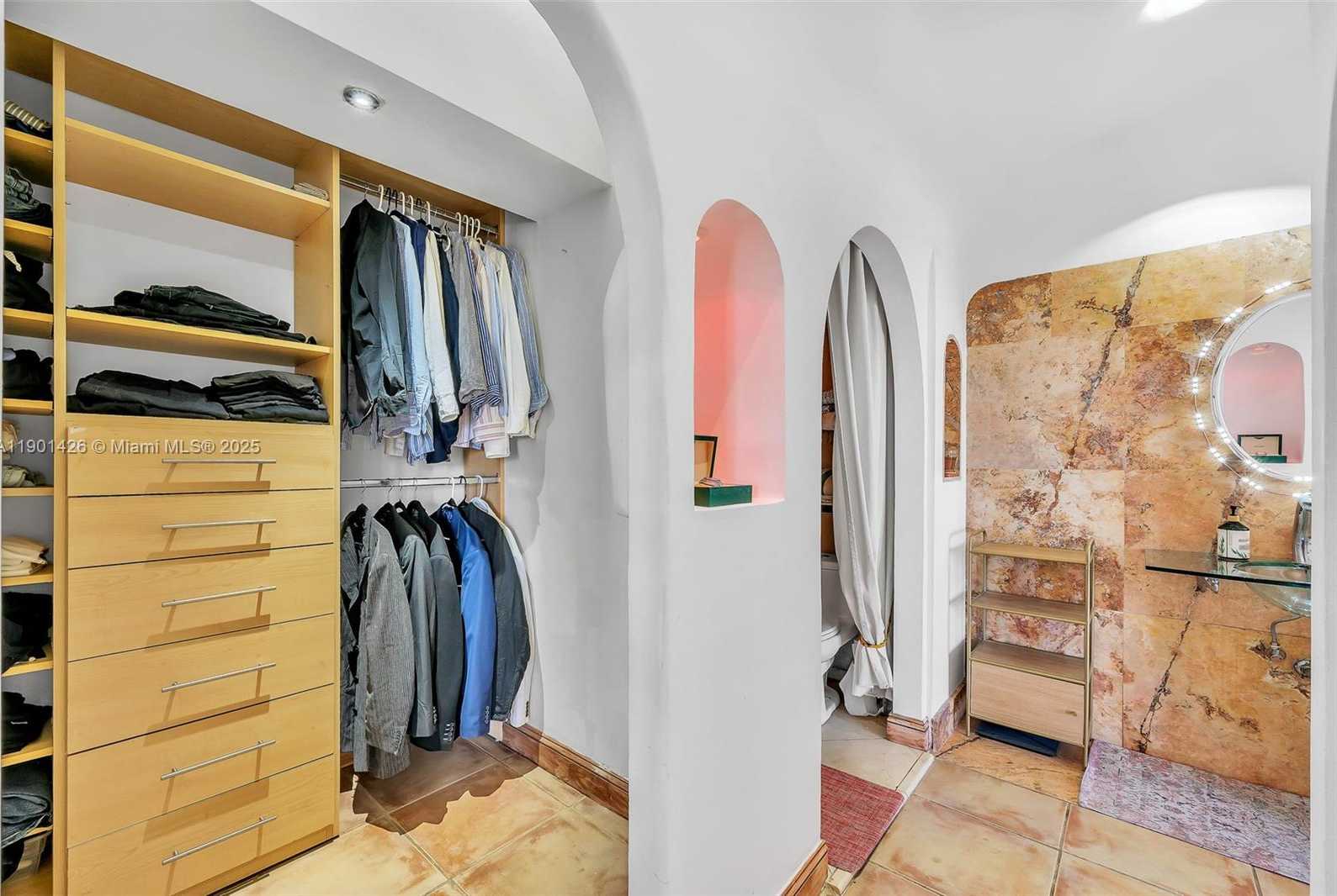 Small Image of 20301 WEST COUNTRY CLUB DR #PH22, Aventura Number 21