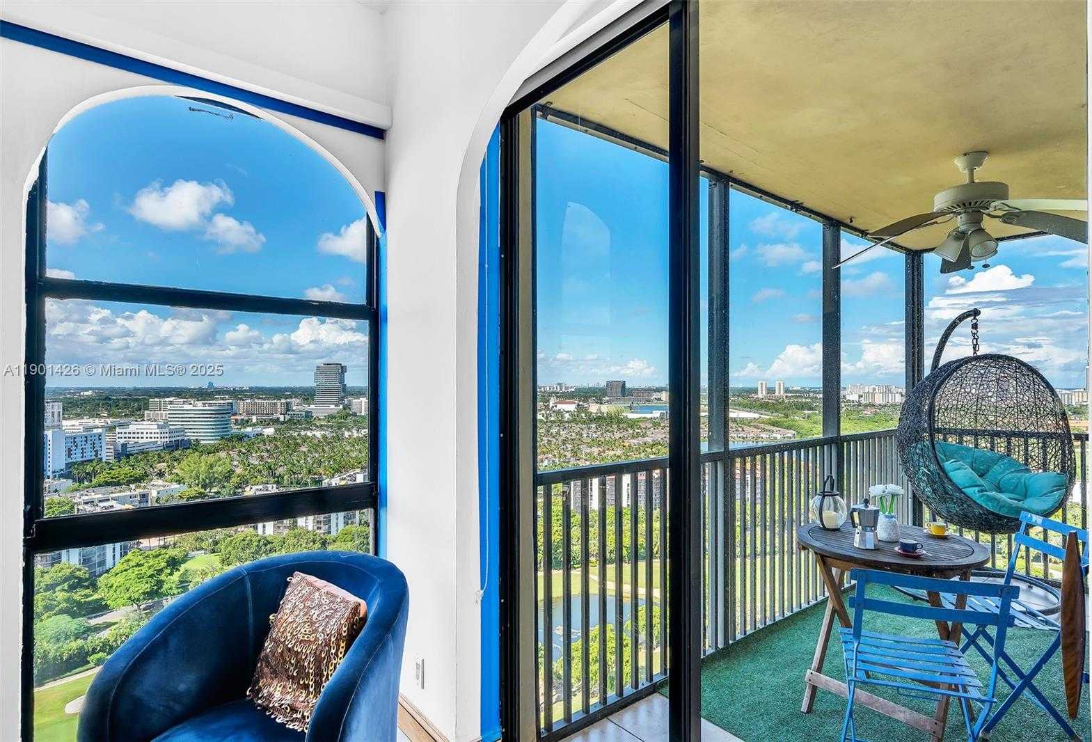 Small Image of 20301 WEST COUNTRY CLUB DR #PH22, Aventura Number 27