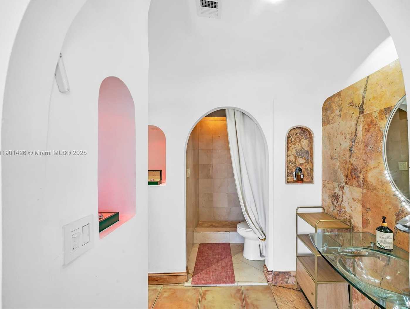 Small Image of 20301 WEST COUNTRY CLUB DR #PH22, Aventura Number 29